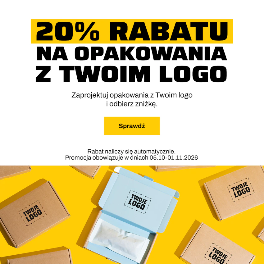 20% rabatu na opakowania z Twoim logo. Zaprojektuj opakowania z Twoim logo i odbierz zniżkę. Rabat naliczy się automatycznie, promocja trwa od 05.10 do 01.11.2026. Poniżej uśmiechnięty mężczyzna niesie w jesiennym otoczeniu opakowania z własnym nadrukiem.